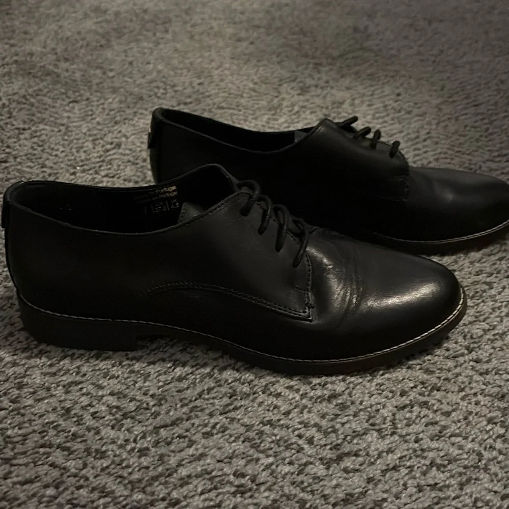 Black oxfords - Picture 1 of 6